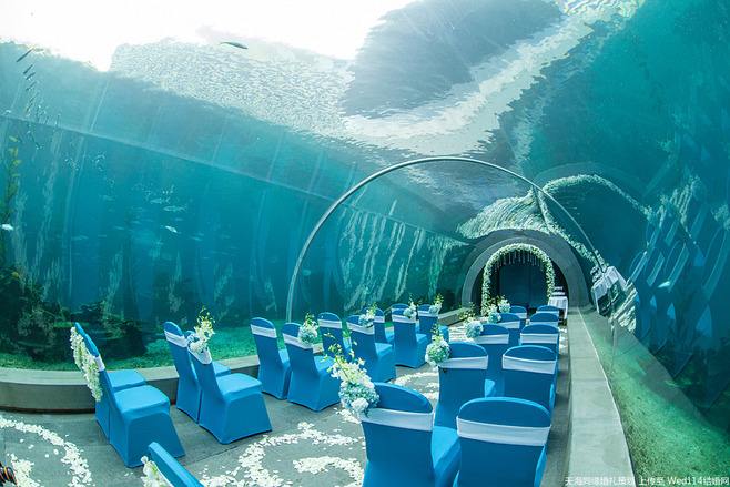 Restaurante con fuente de agua acr&iacute;lica - fabricaci&oacute;n 