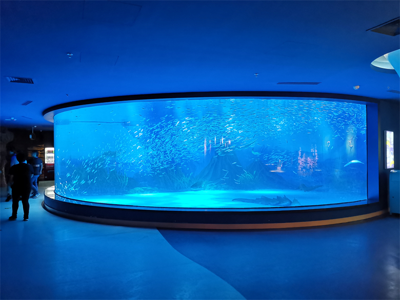 Restaurante Oceanario LEYU