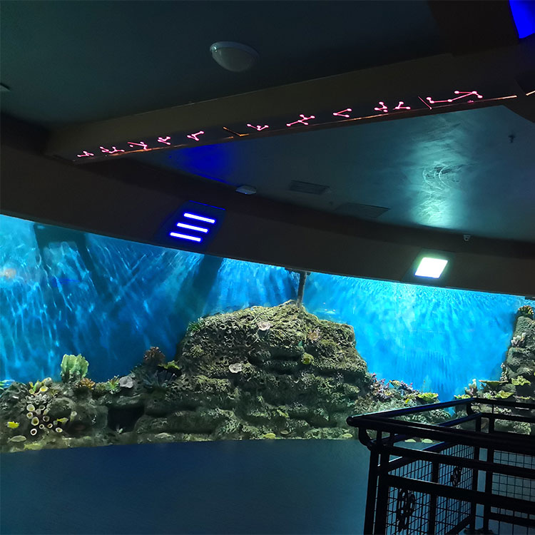 Ventana acr&iacute;lica para acuario - fabricaci&oacute;n