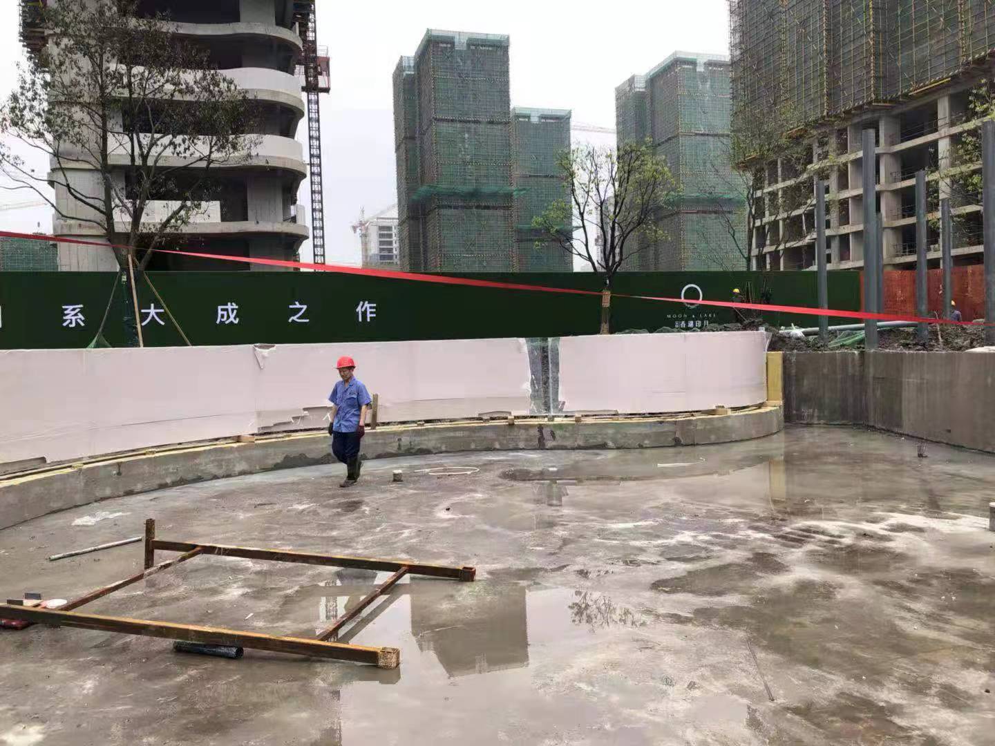 Piscina acr&iacute;lica - instalaci&oacute;n
