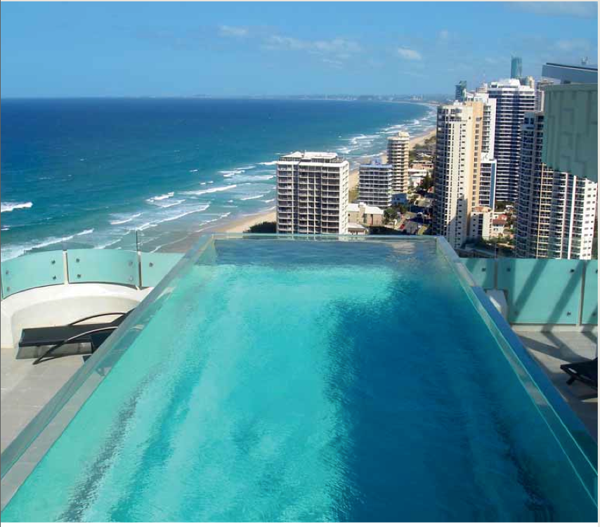 Piscina cl&aacute;sica apoyada en ventana de 3 lados - Leyu