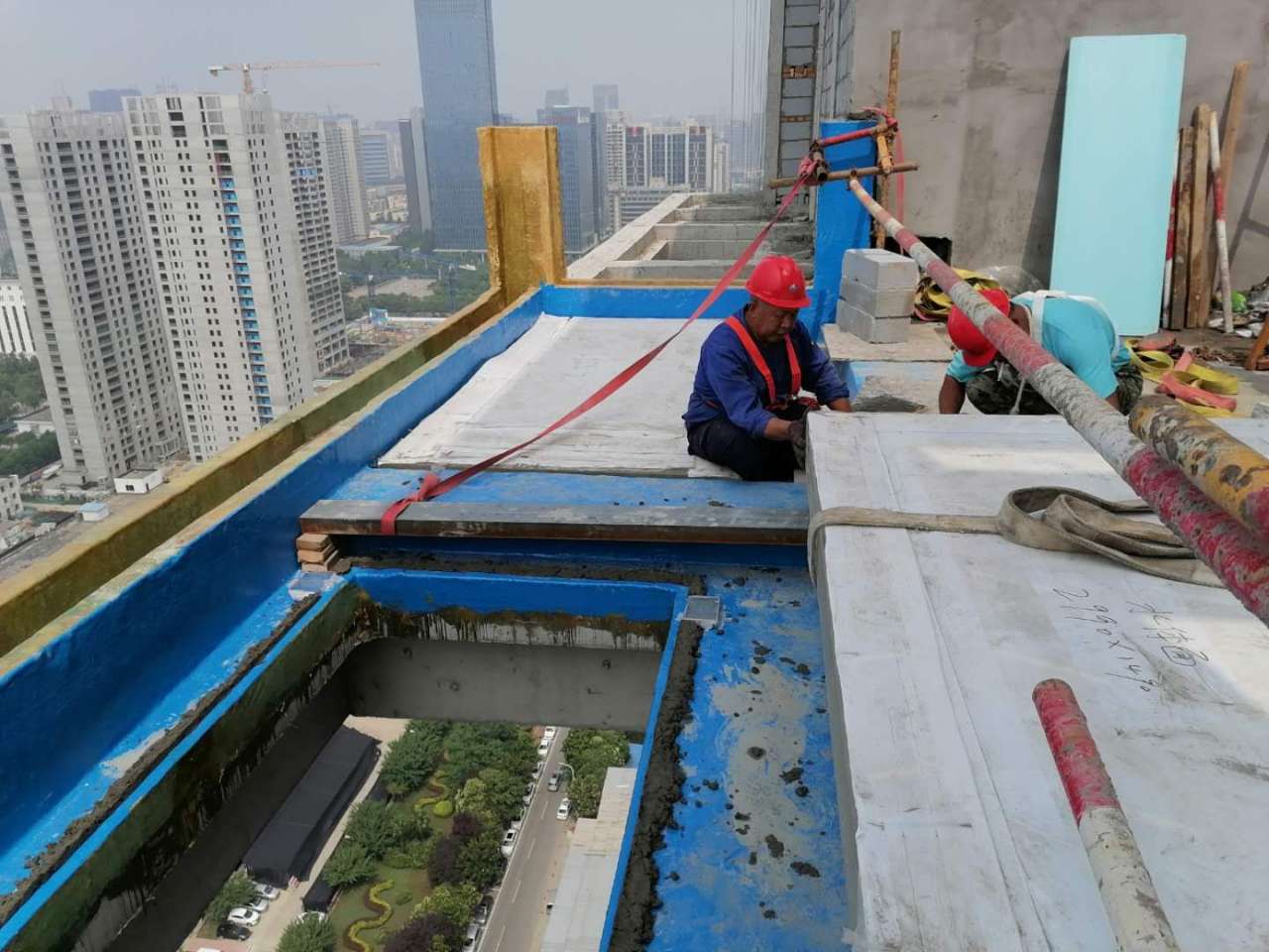 Piscina acr&iacute;lica - instalaci&oacute;n LEYU