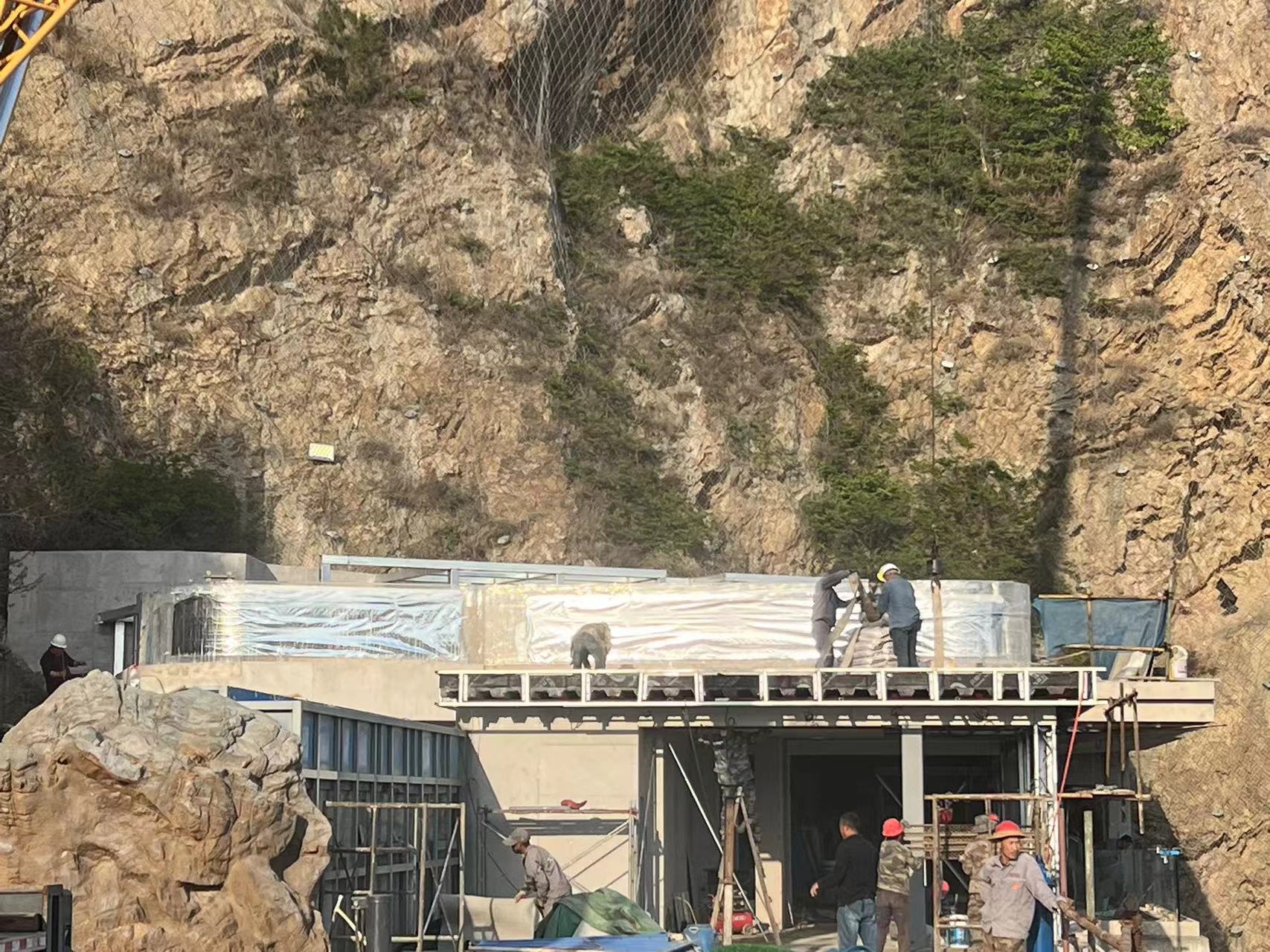 Piscina acr&iacute;lica - instalaci&oacute;n LEYU