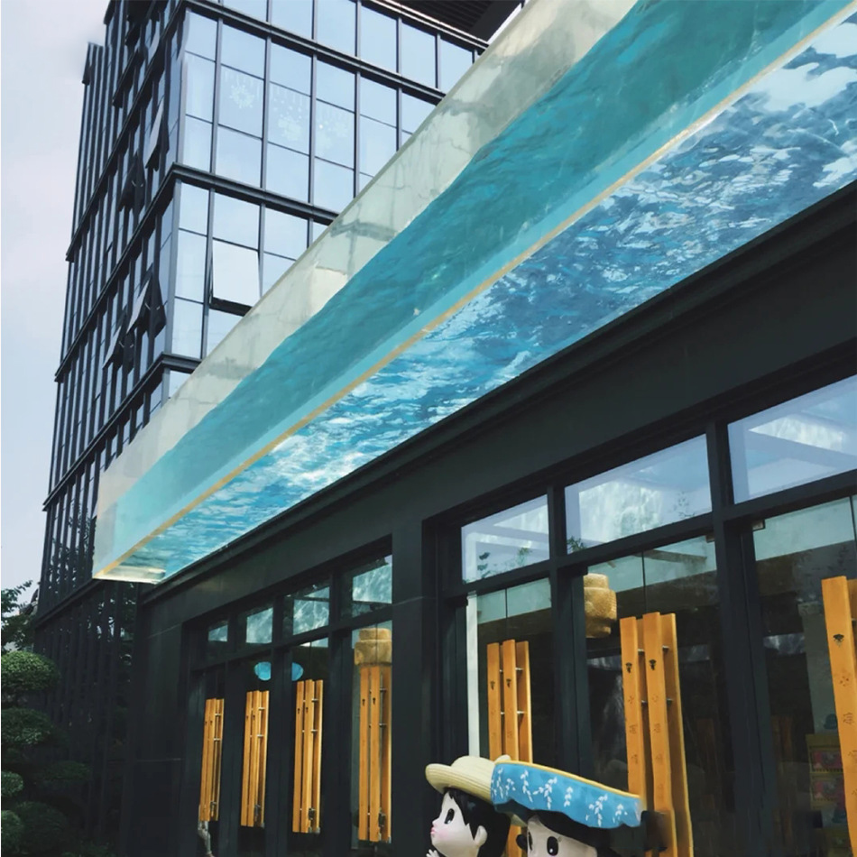 dise&ntilde;o de piscina - Piscina colgante