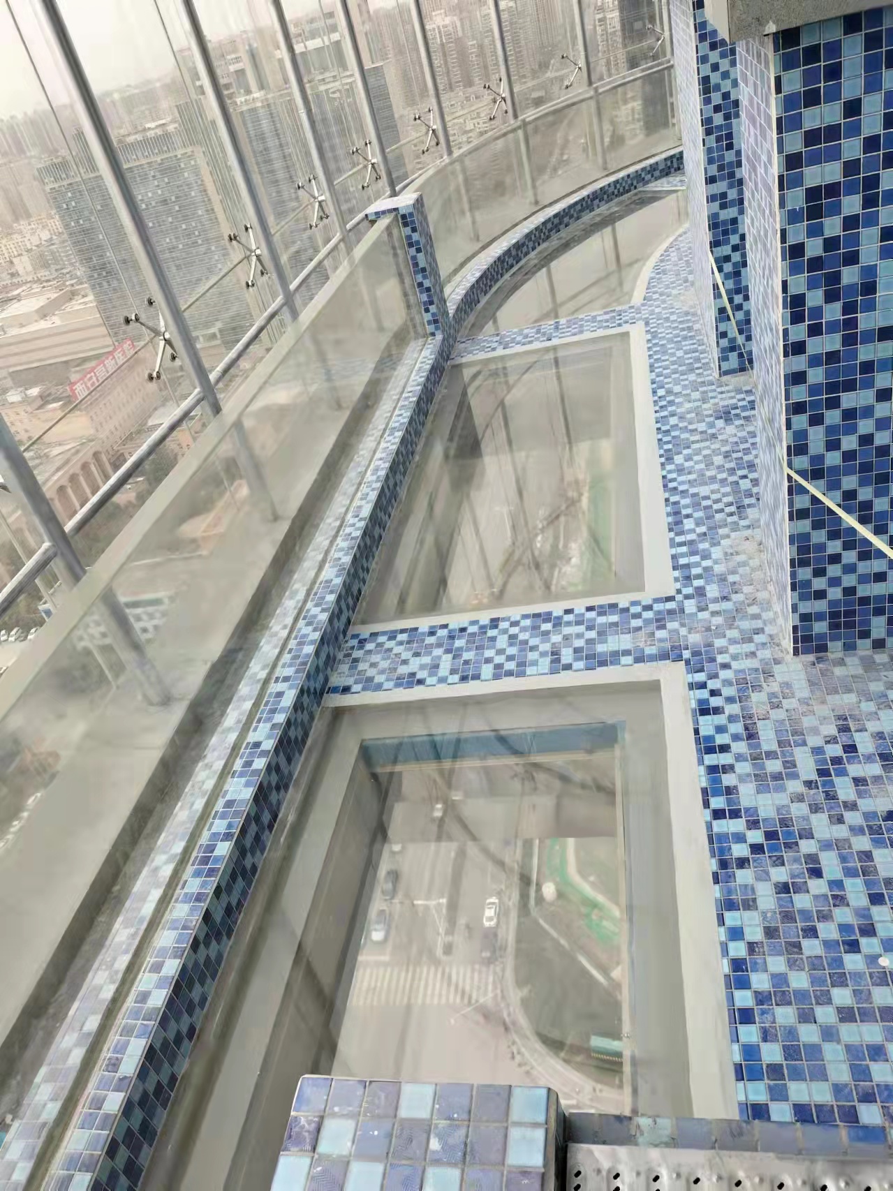 Piscina acr&iacute;lica - instalaci&oacute;n