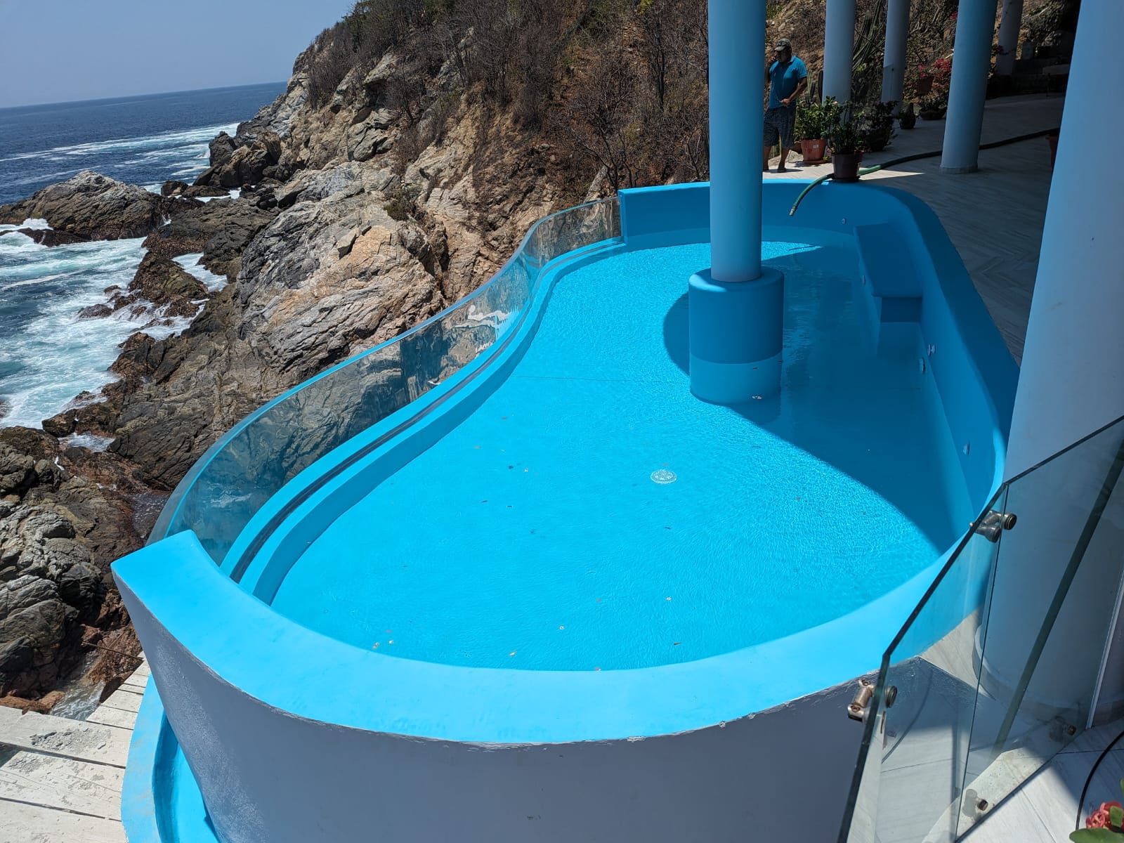 Pared de piscina acr&iacute;lica - LEYU