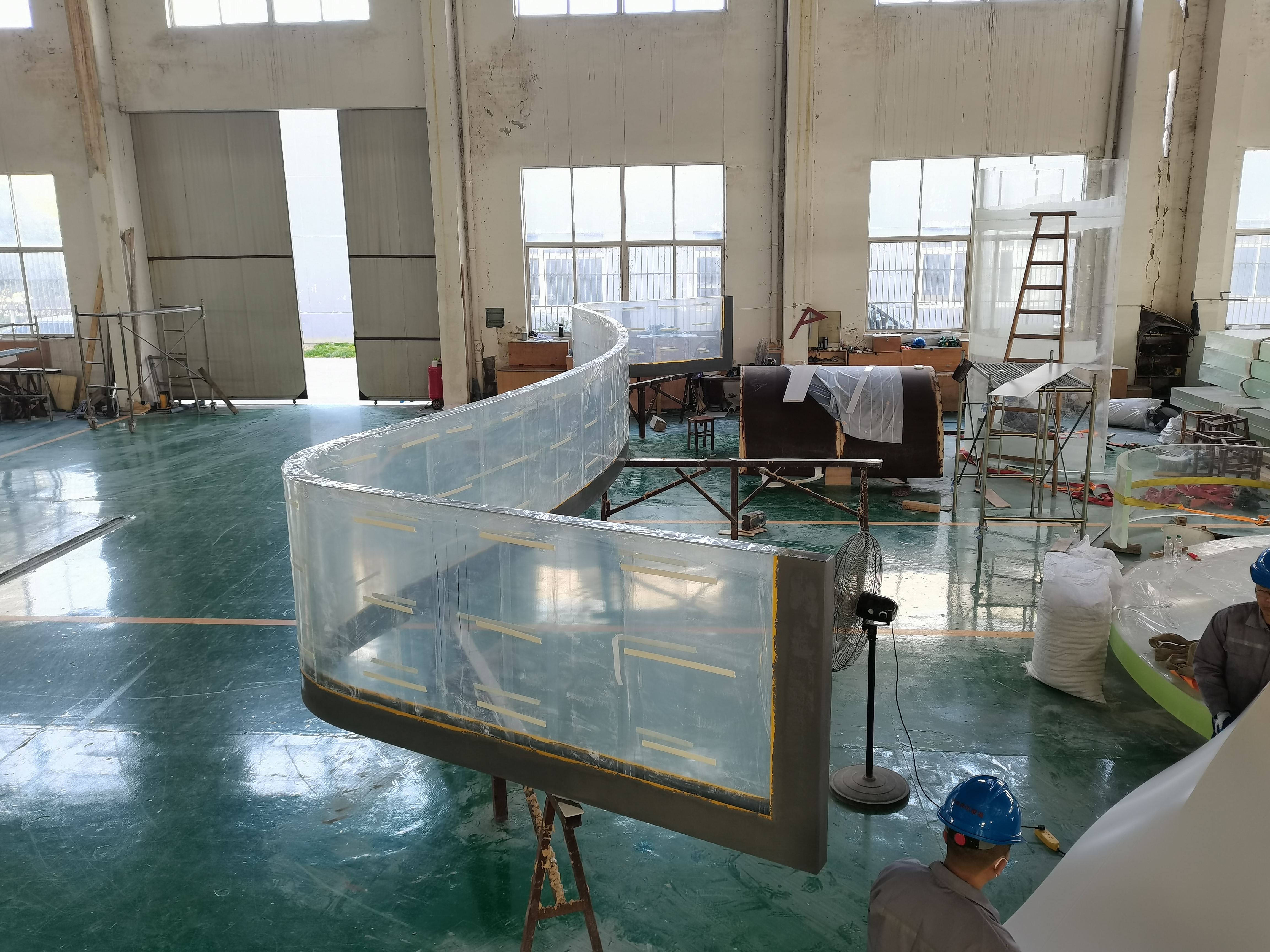 Piscina en forma de U - Leyu