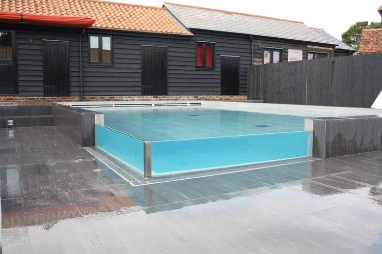 Piscina elevada acr&iacute;lica - LEYU