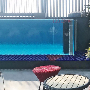 El borde liso de acrílico de la piscina brinda una vista perfecta - Leyu