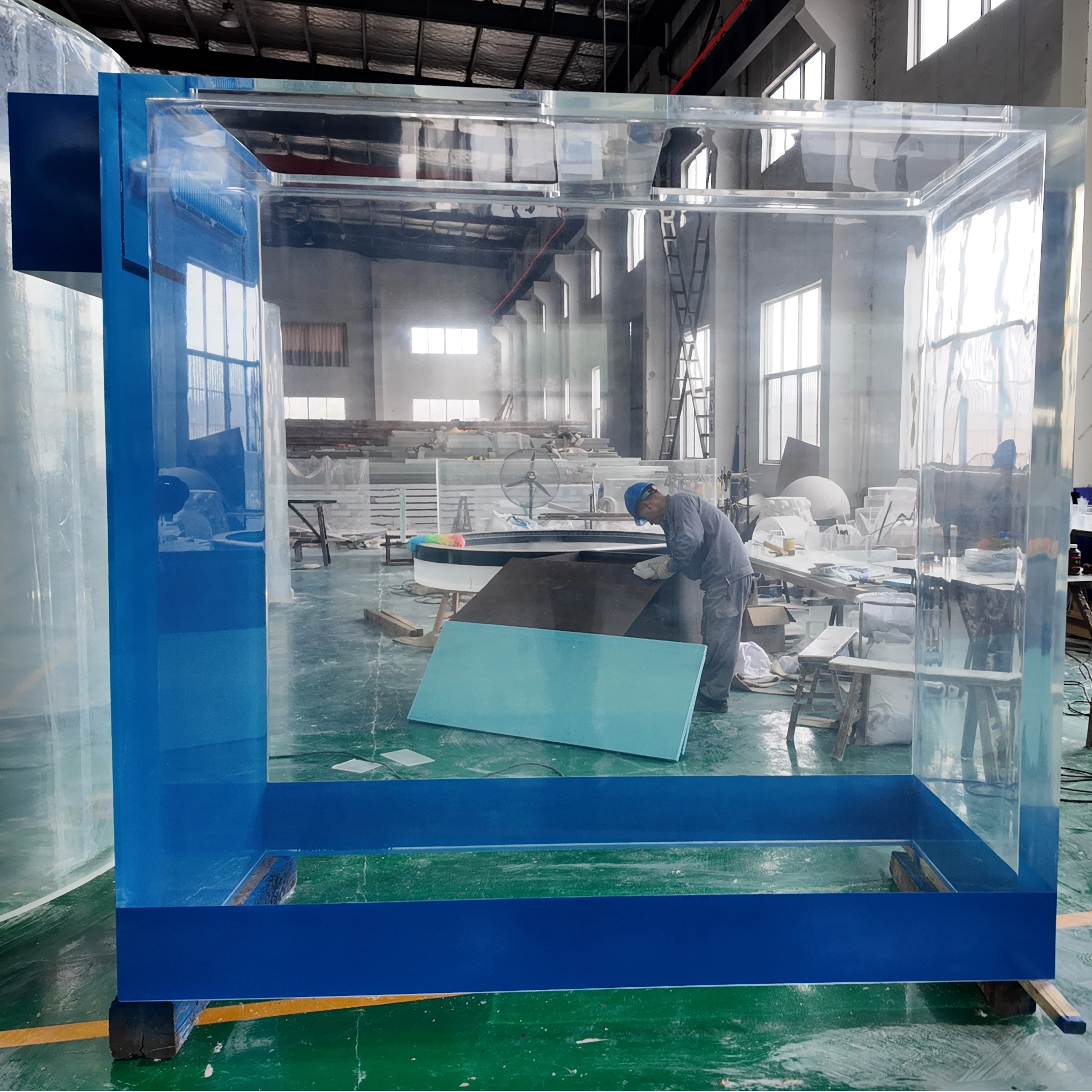 Cómo diseñar un proyecto de acuario acrílico: desde la selección de materiales hasta la planificación de ingeniería