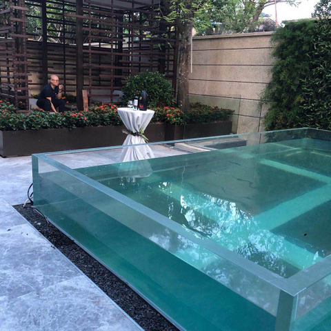 Pared acrílica para piscinas: una nueva tendencia en decoración de piscinas