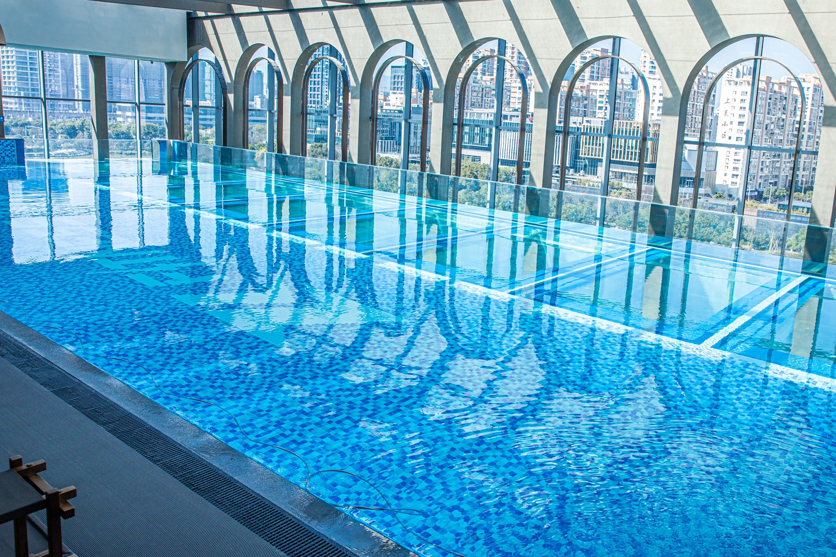 Láminas acrílicas gruesas para ventanas de acuarios y piscinas