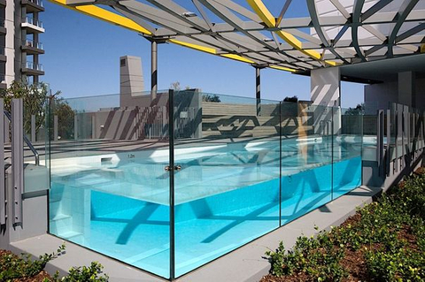 Descubriendo el último fabricante confiable de piscinas acrílicas: por qué Leyu Acrylic lidera el camino