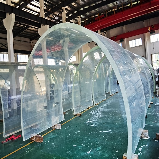 Leyu Acrylic también puede construir acuarios como el Bangalore Tunnel Aquarium - LEYU 