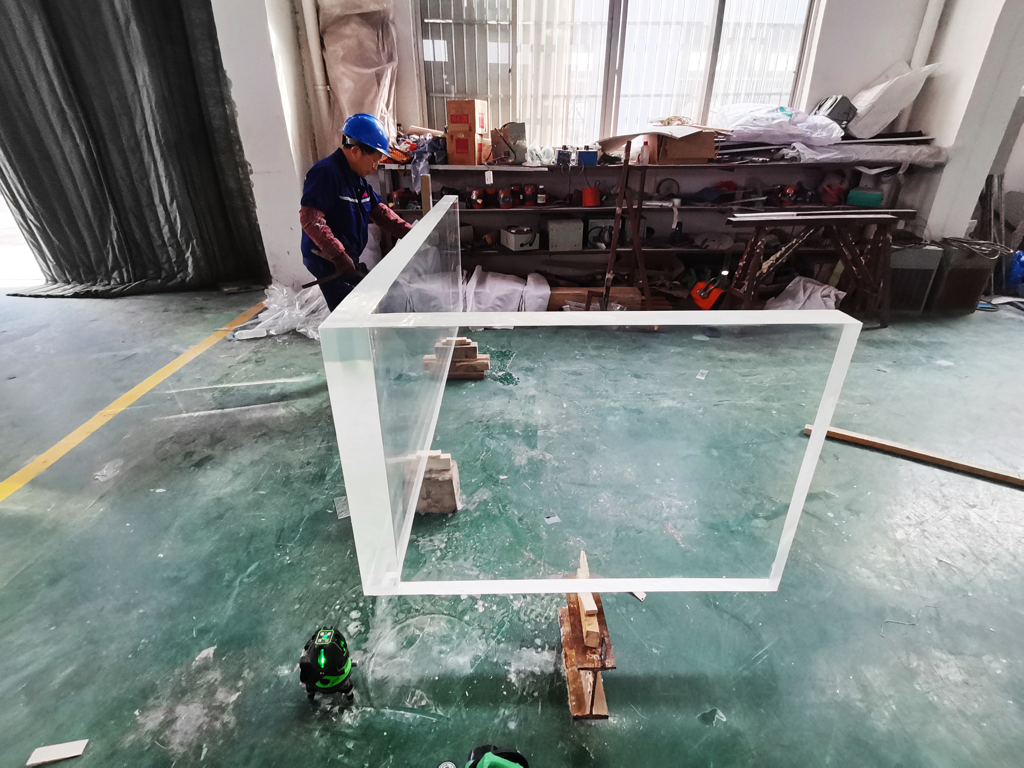 Panel acr&iacute;lico para piscina - LEYU